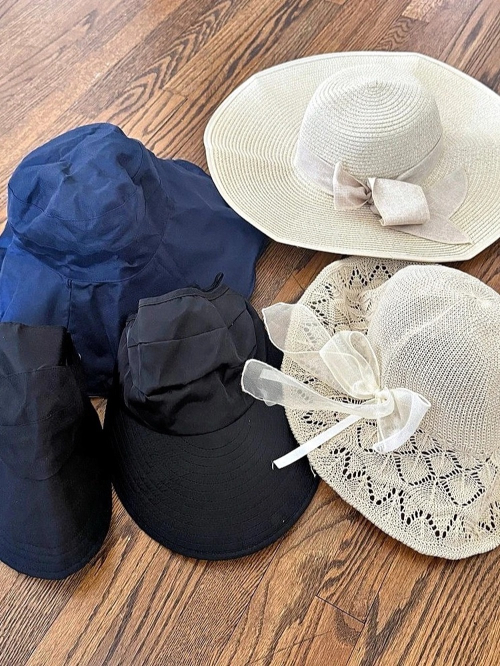 Women's Hat Bundle Like New